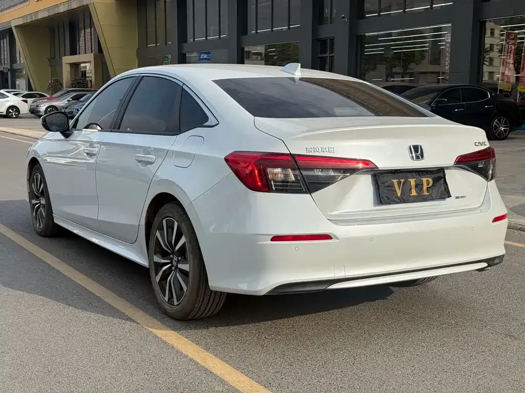 Honda Civic — фото 8