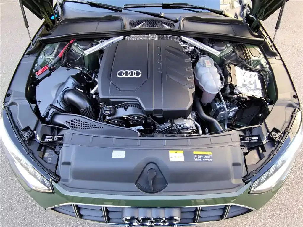 Audi A4 (Import) — фото 7