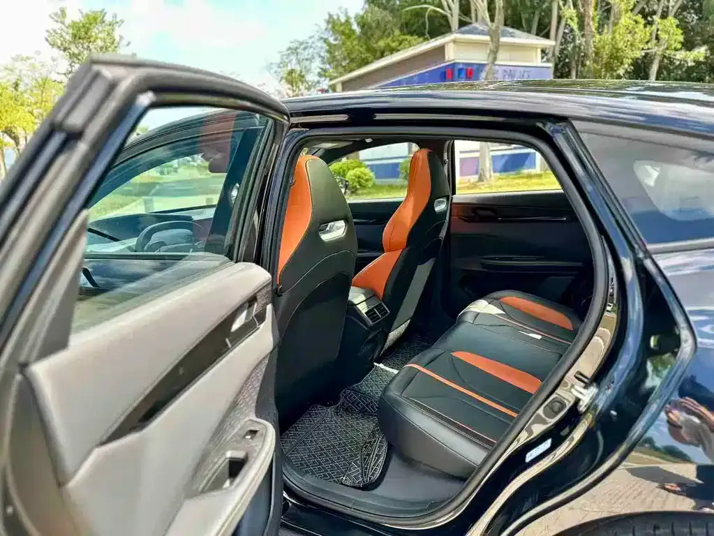 Changan UNI-V 2024 из CN, фото 2