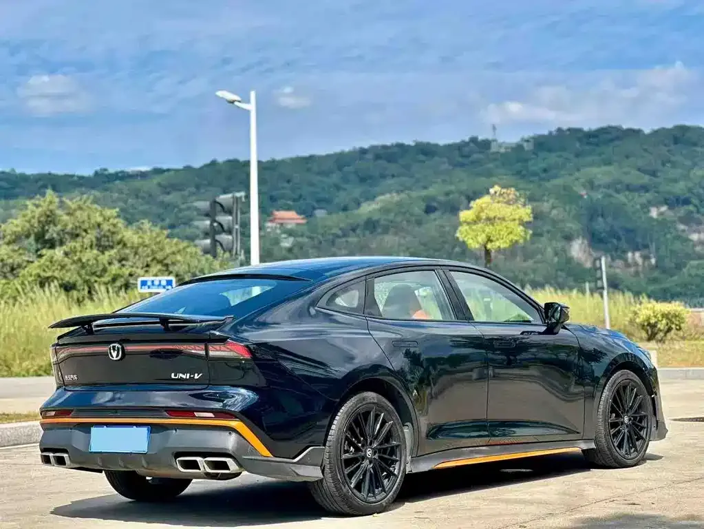 Changan UNI-V 2024 из CN, фото 9