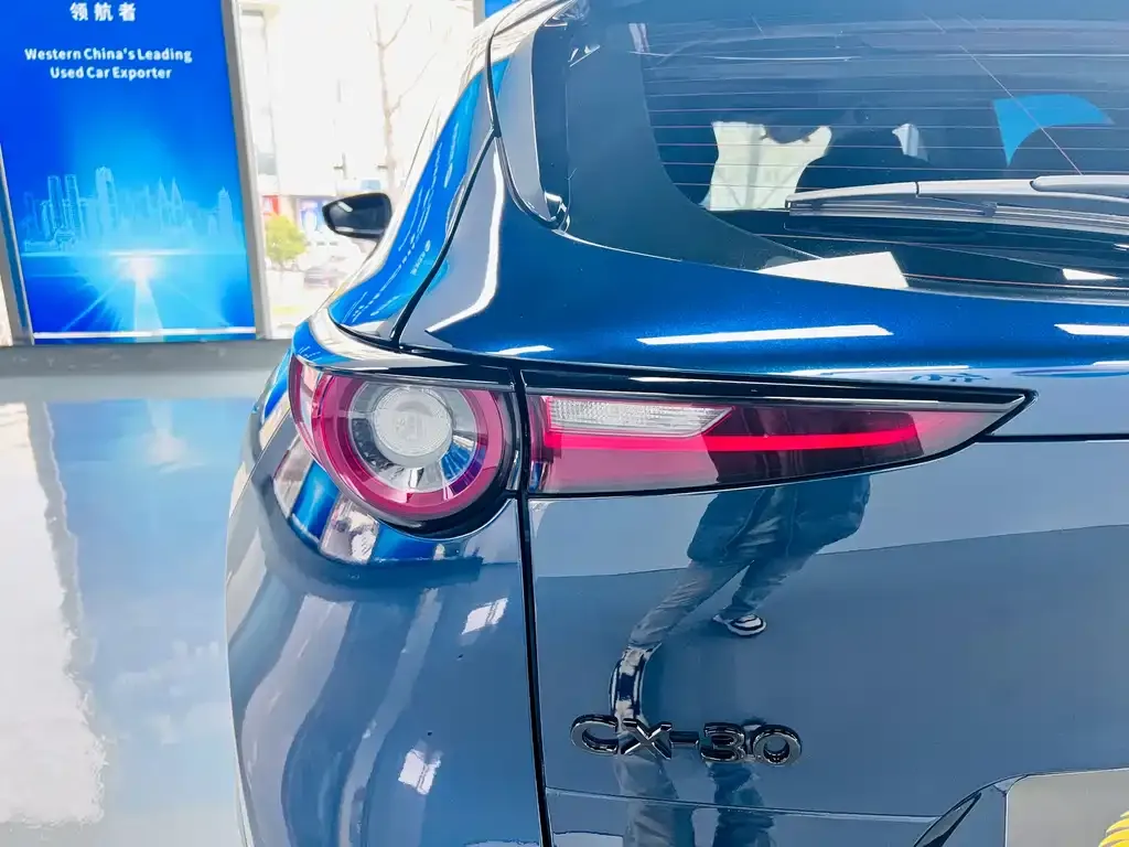Mazda CX-30 2023 из CN, фото 4