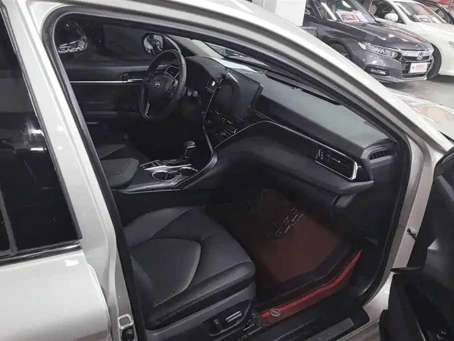 Toyota Camry 2021 из CN, фото 4