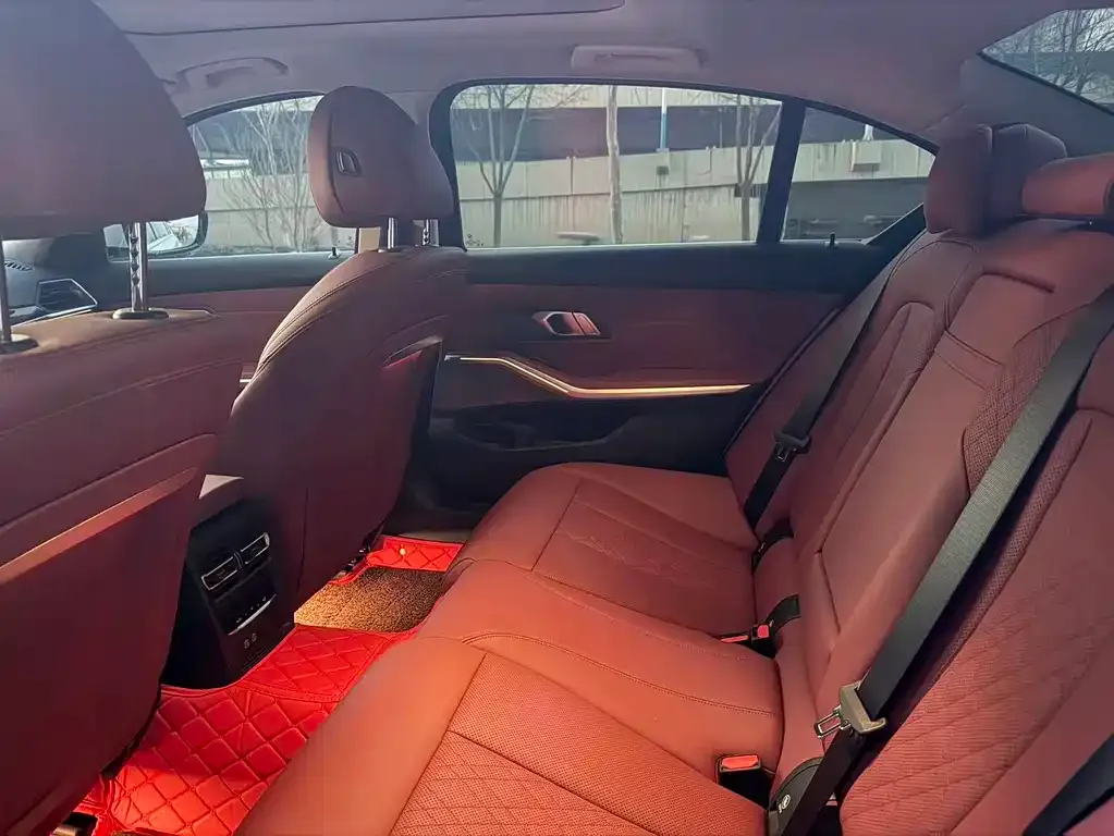 BMW 3 Series 2024 из CN, фото 3