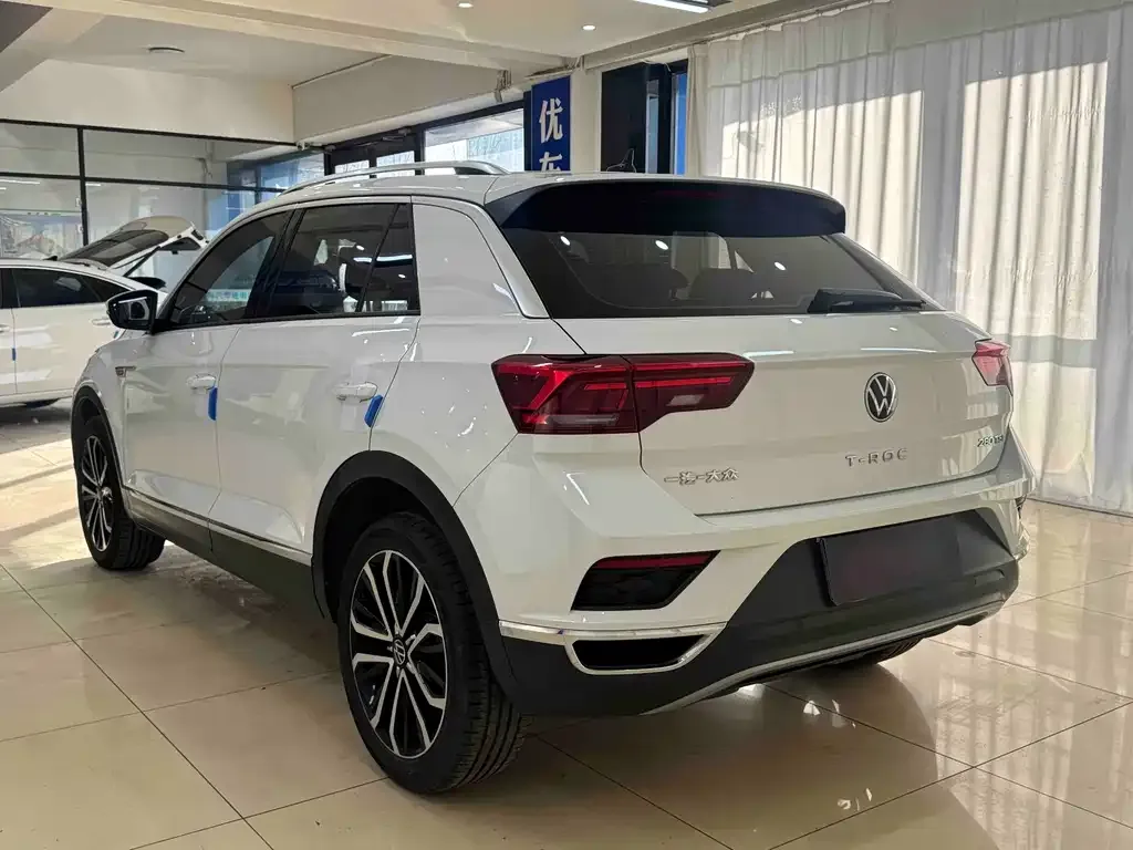Volkswagen T-Roc 2023 из CN, фото 8