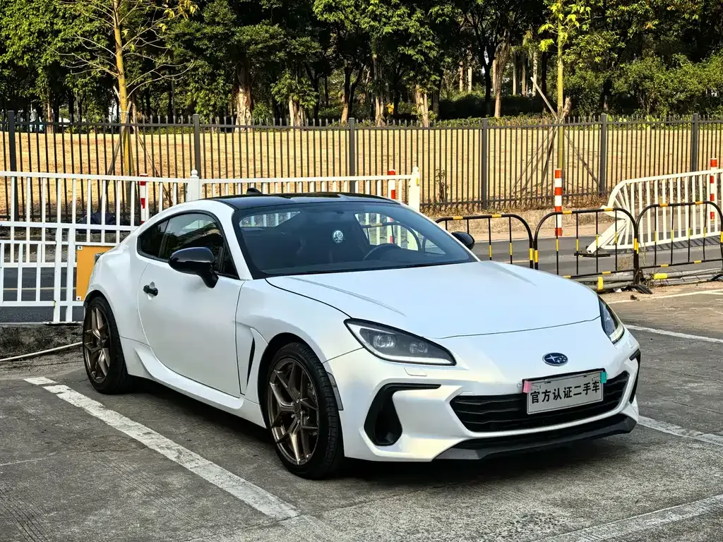 Subaru BRZ 2023 из CN, фото 7