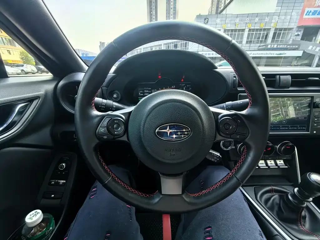 Subaru BRZ 2023 из CN, фото 4
