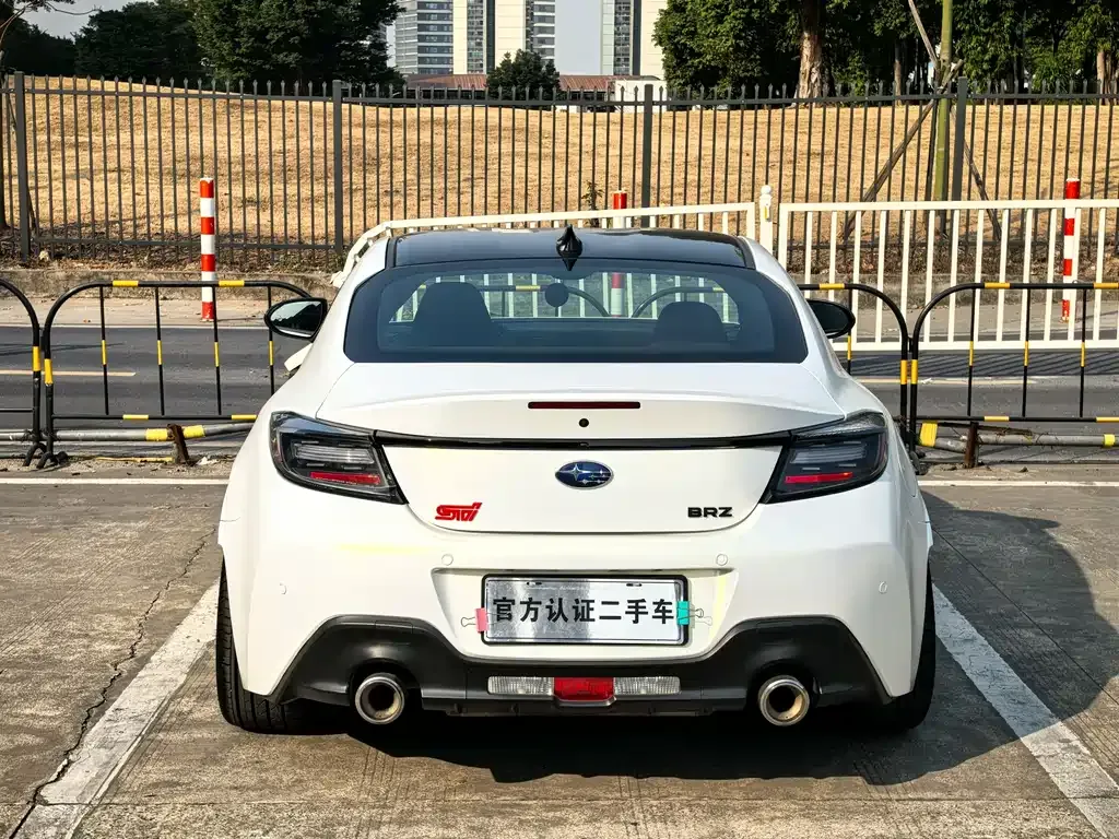 Subaru BRZ 2023 из CN, фото 5