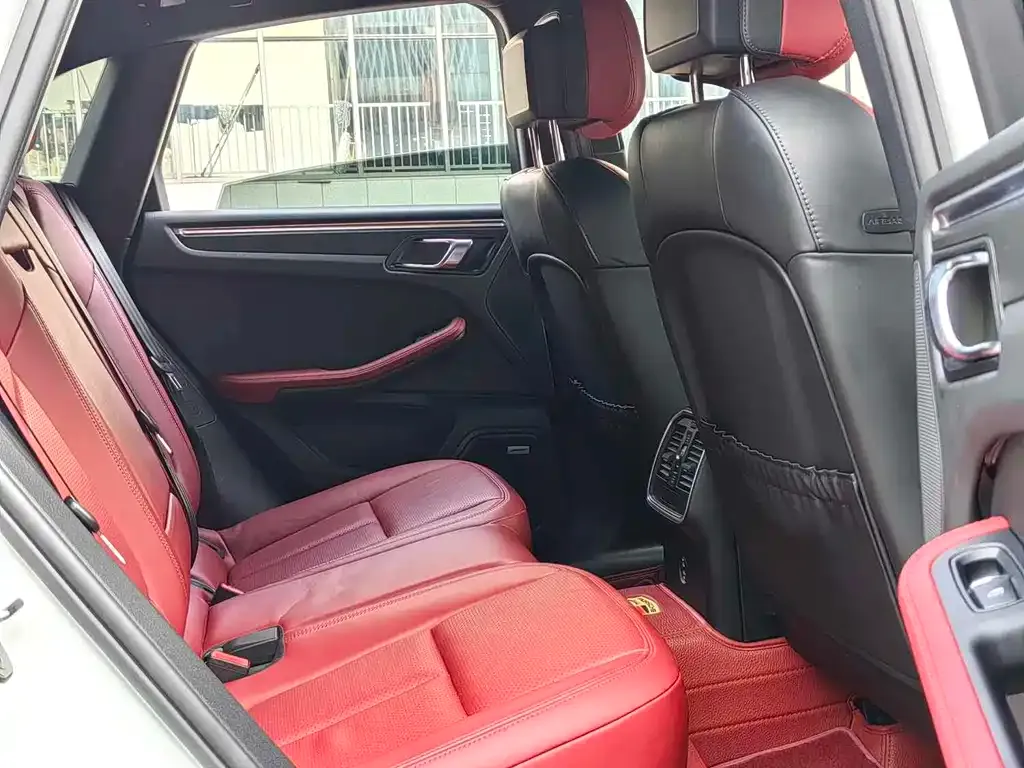 Porsche Macan 2022 из CN, фото 7