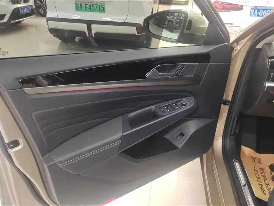 Volkswagen Passat — фото 4