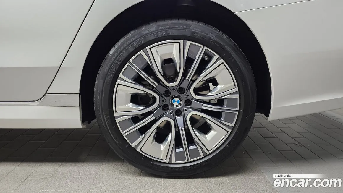 BMW 7-Series 2023 из KR, фото 6