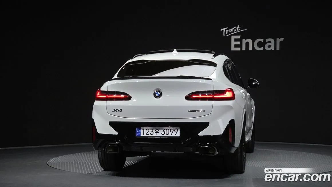 BMW X4 — фото 4