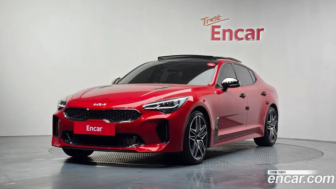 Kia Stinger — фото 1