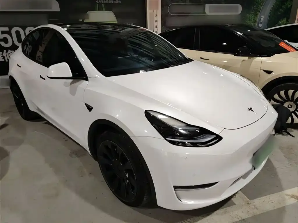 Tesla Model Y — фото 7