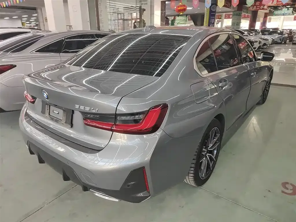 BMW 3 Series 2023 из CN, фото 10