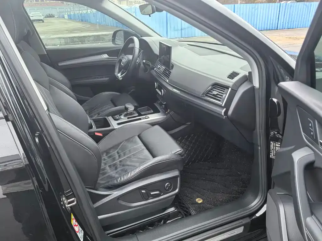 Audi Q5L 2023 из CN, фото 3