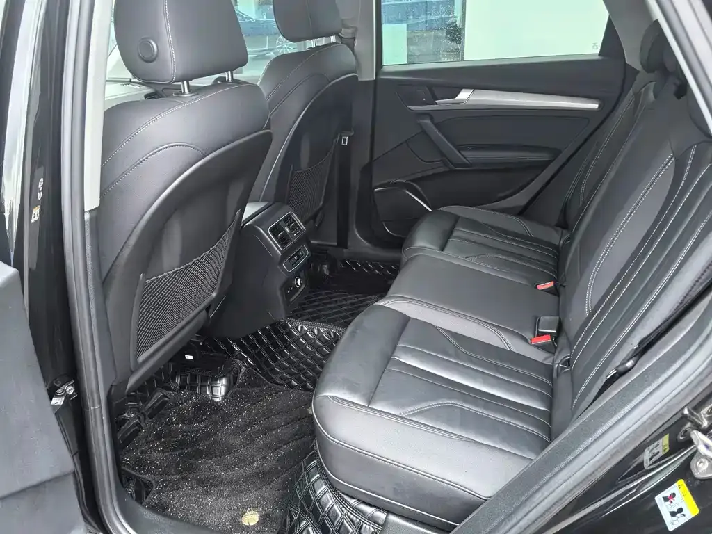 Audi Q5L 2023 из CN, фото 5