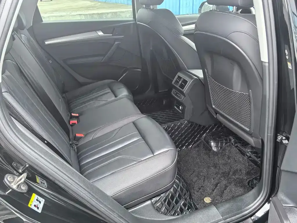 Audi Q5L 2023 из CN, фото 7