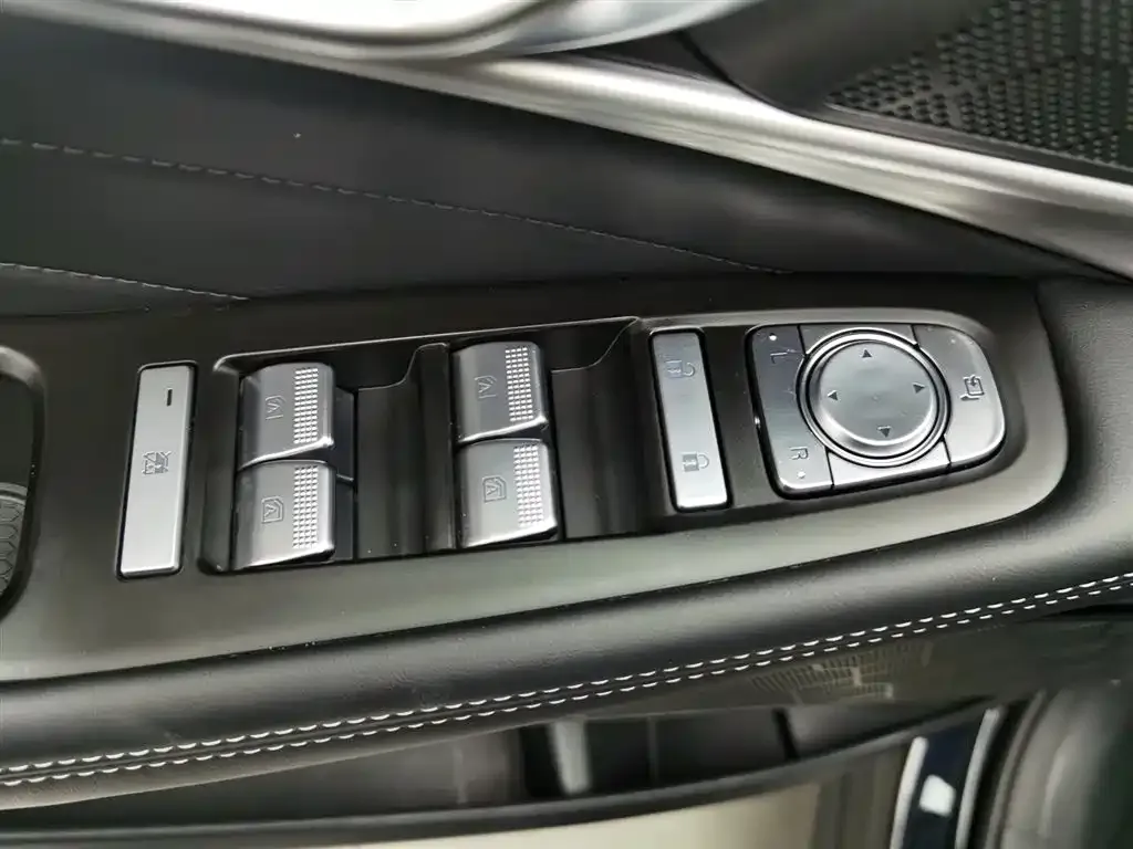 GAC Motor Trumpchi GS8 — фото 8
