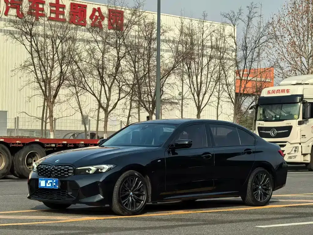 BMW 3 Series 2023 из CN, фото 1