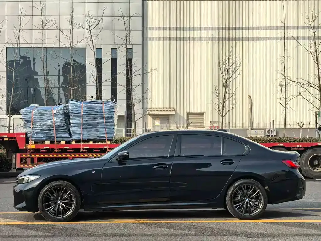 BMW 3 Series 2023 из CN, фото 6