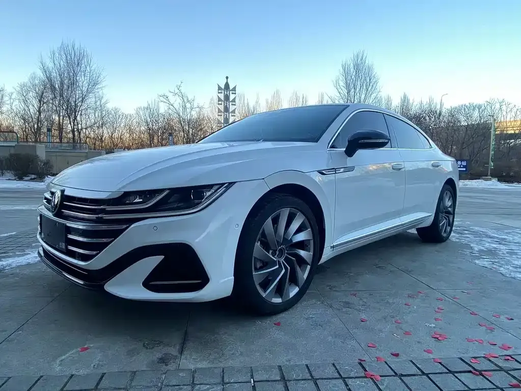 Volkswagen CC 2023 из CN, фото 1