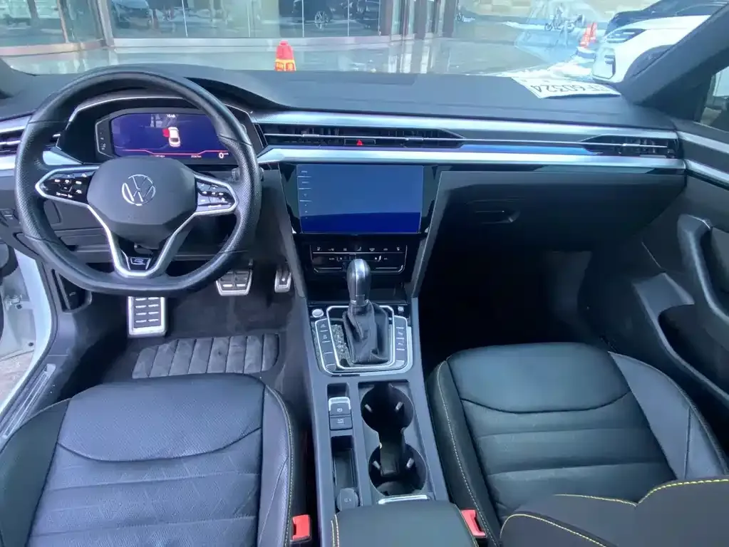 Volkswagen CC 2023 из CN, фото 6
