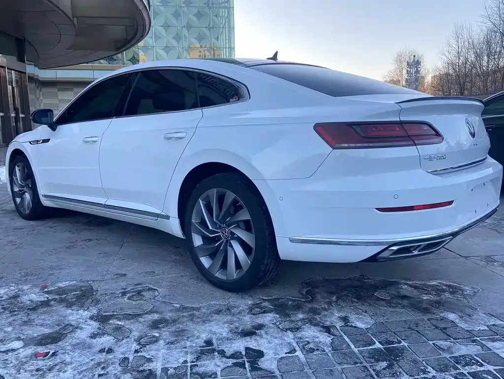 Volkswagen CC 2023 из CN, фото 9