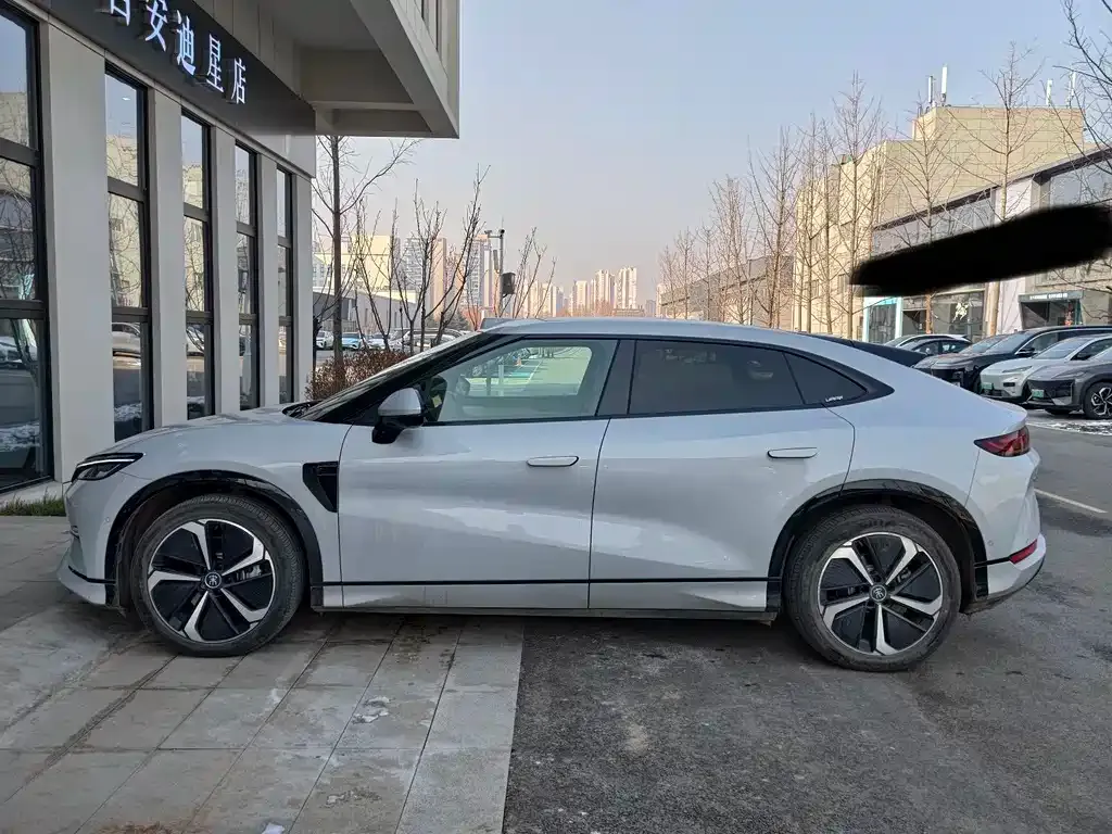BYD L EV 2025 из CN, фото 9
