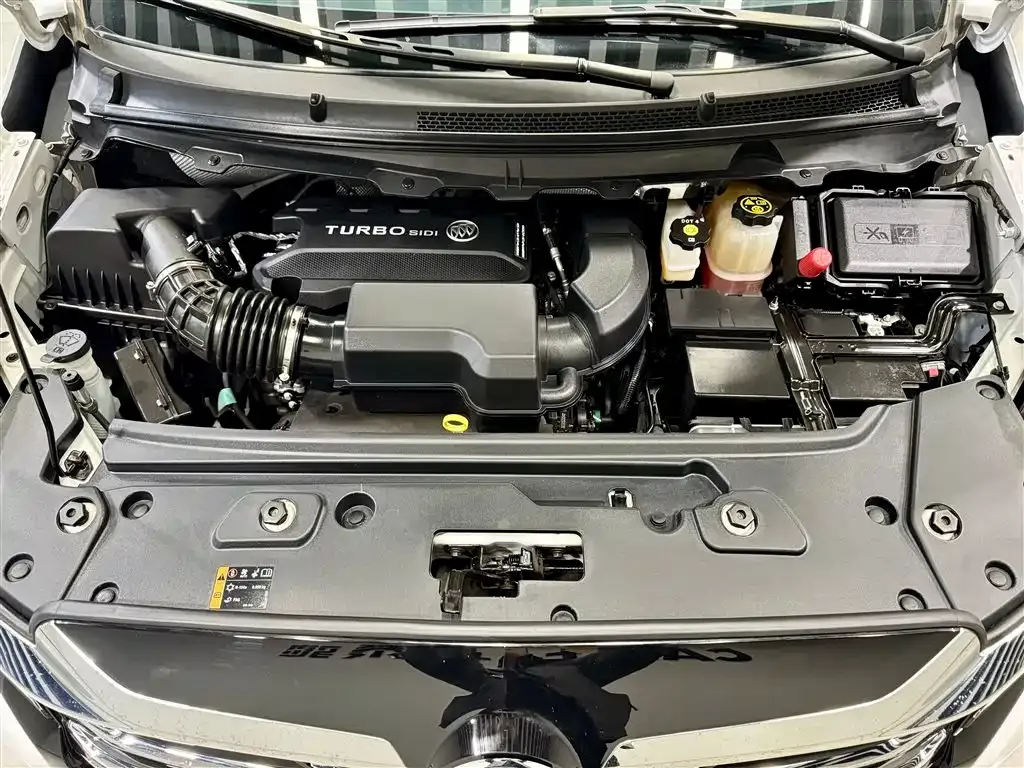 Buick GL8 2025 из CN, фото 10