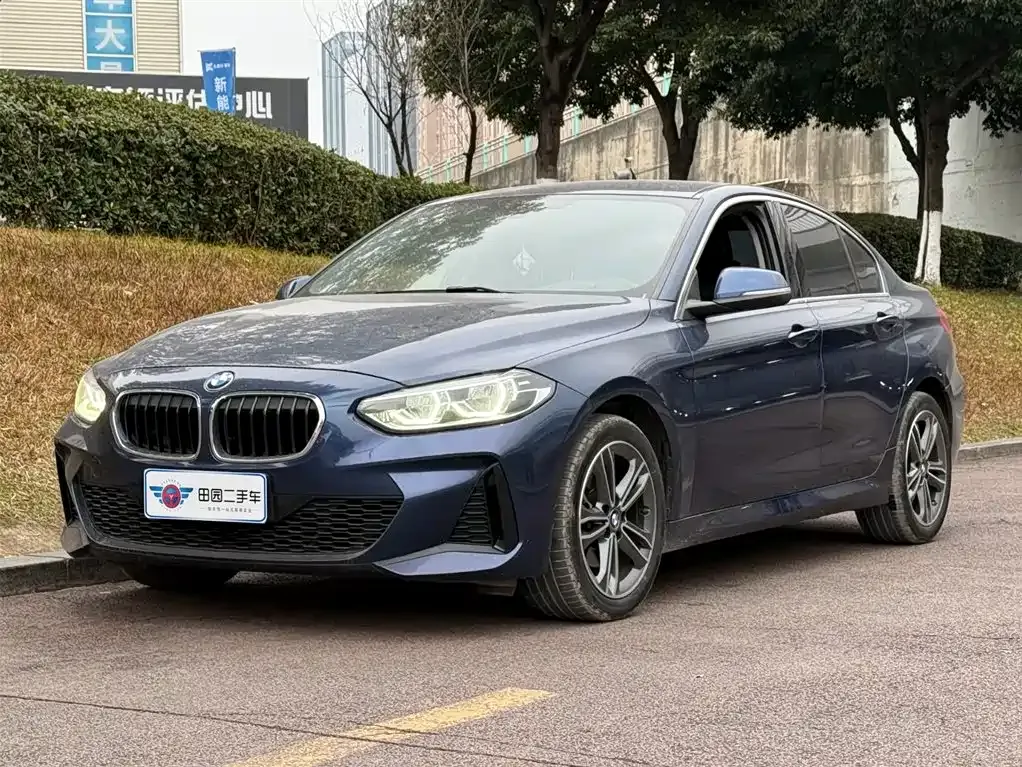 BMW 1 Series 2021 из CN, фото 1