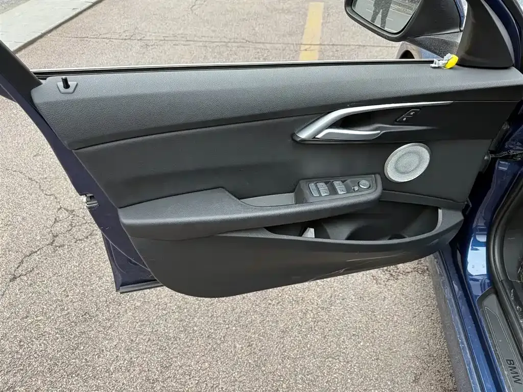 BMW 1 Series 2021 из CN, фото 4
