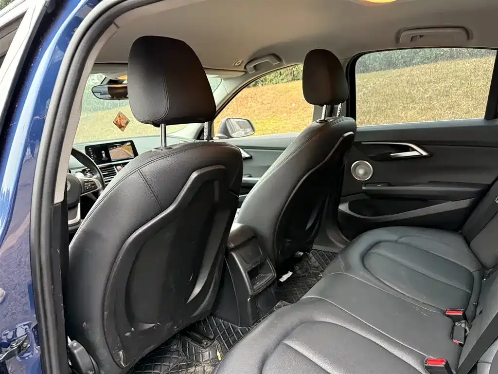 BMW 1 Series 2021 из CN, фото 7