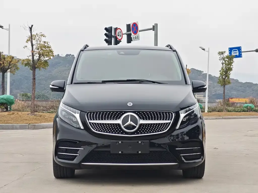 Mercedes-Benz V-Class 2024 из CN, фото 5