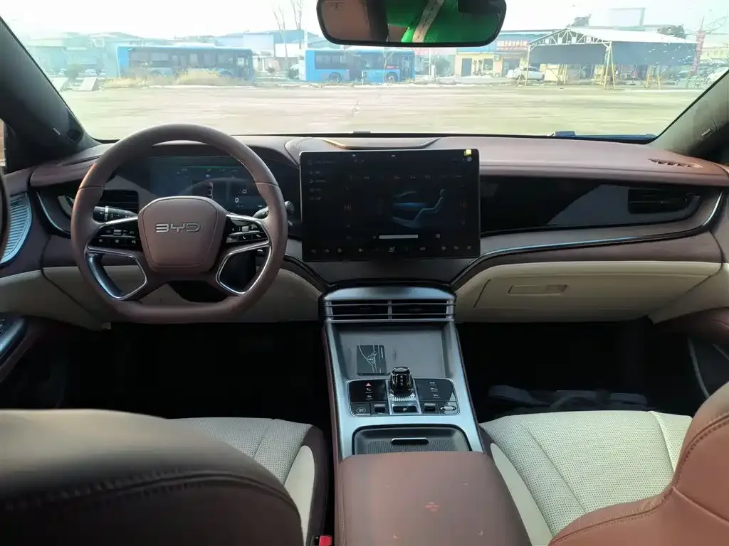 BYD Seal — фото 10
