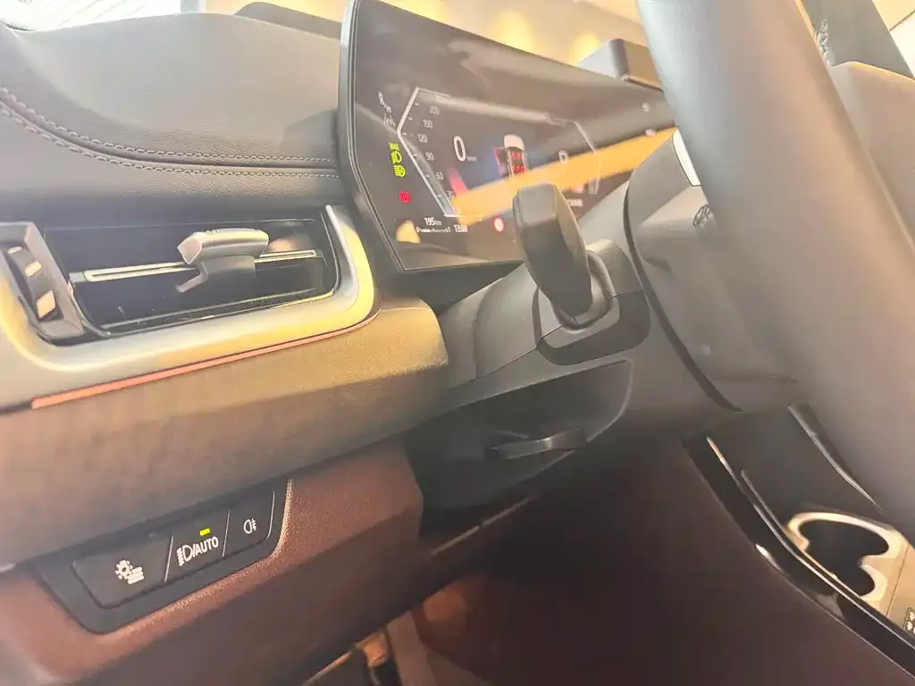 BMW X1 2024 из CN, фото 3