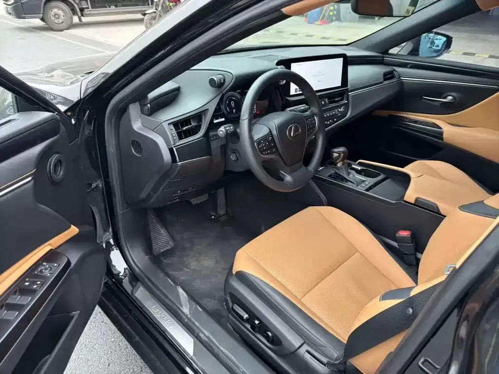 Lexus ES 2023 из CN, фото 8