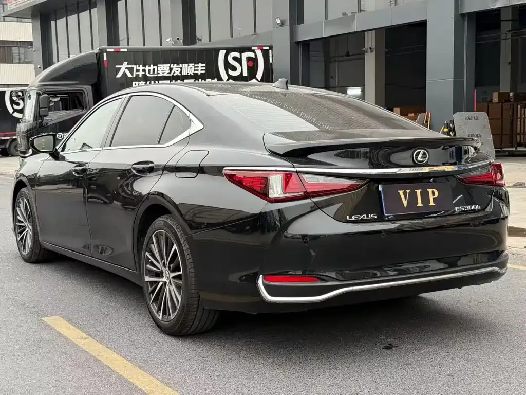 Lexus ES 2023 из CN, фото 5