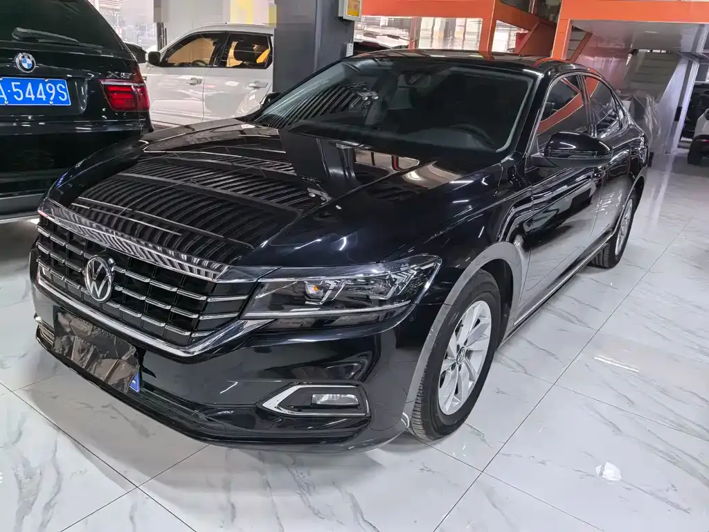 Volkswagen Passat 2023 из CN, фото 1