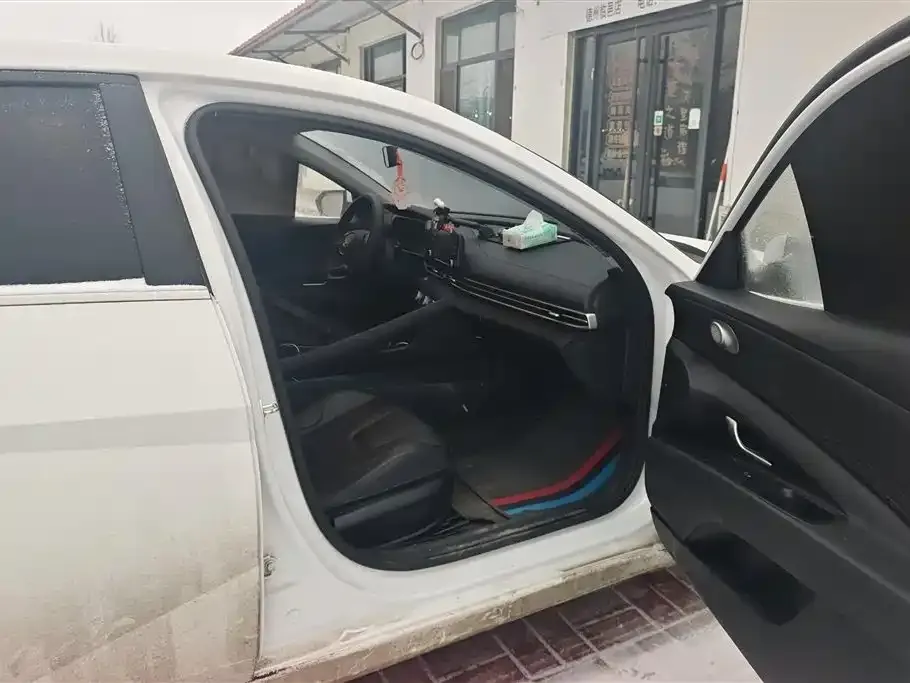 Hyundai Elantra 2024 из CN, фото 3