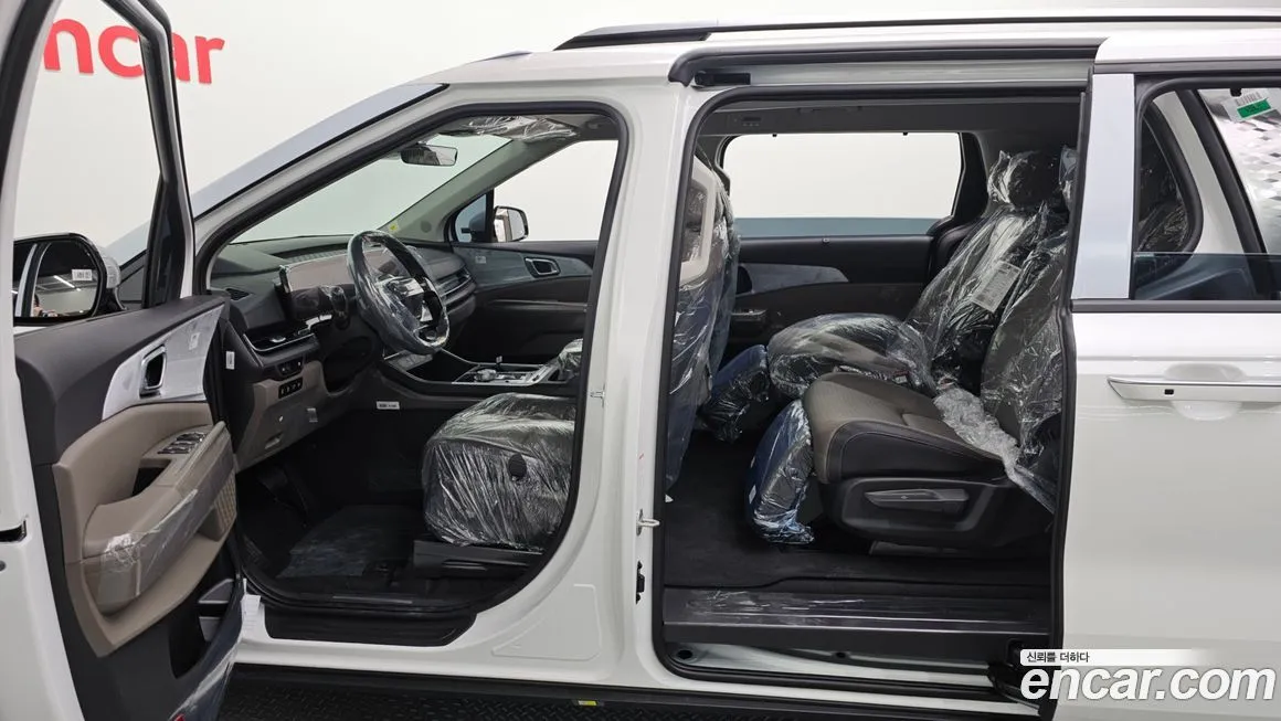 Kia Carnival — фото 10