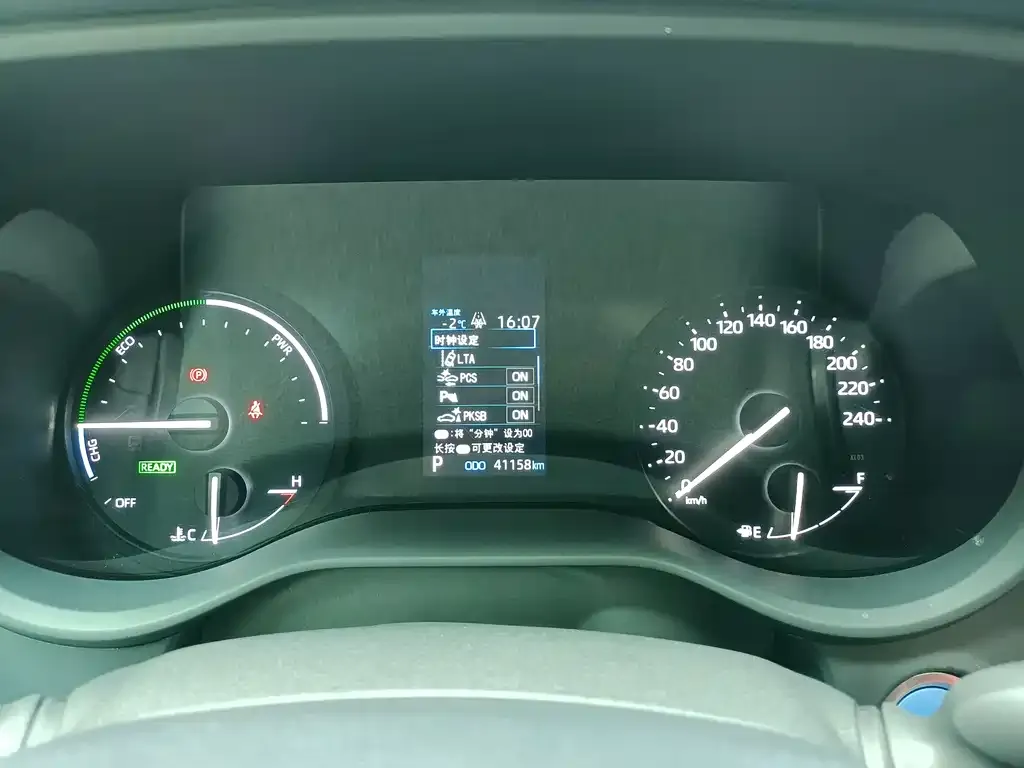 Toyota Sienna 2023 из CN, фото 2