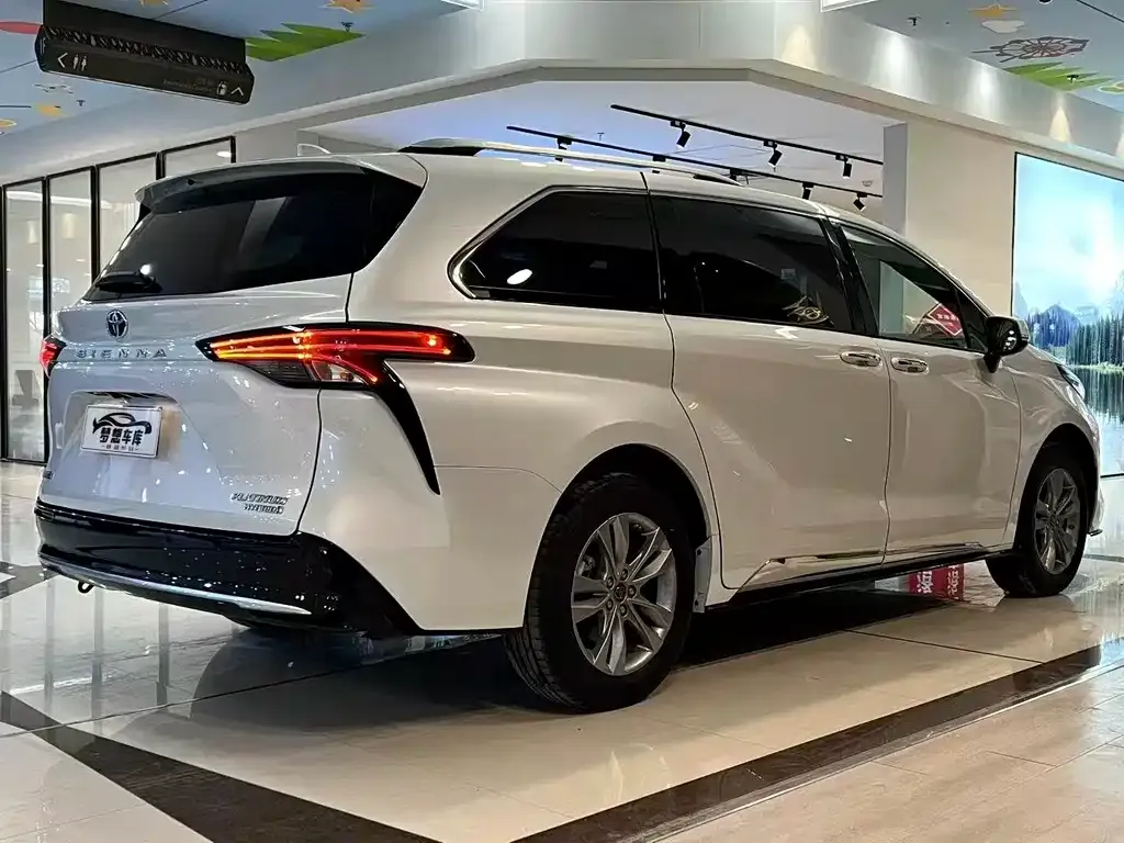 Toyota Sienna 2022 из CN, фото 7