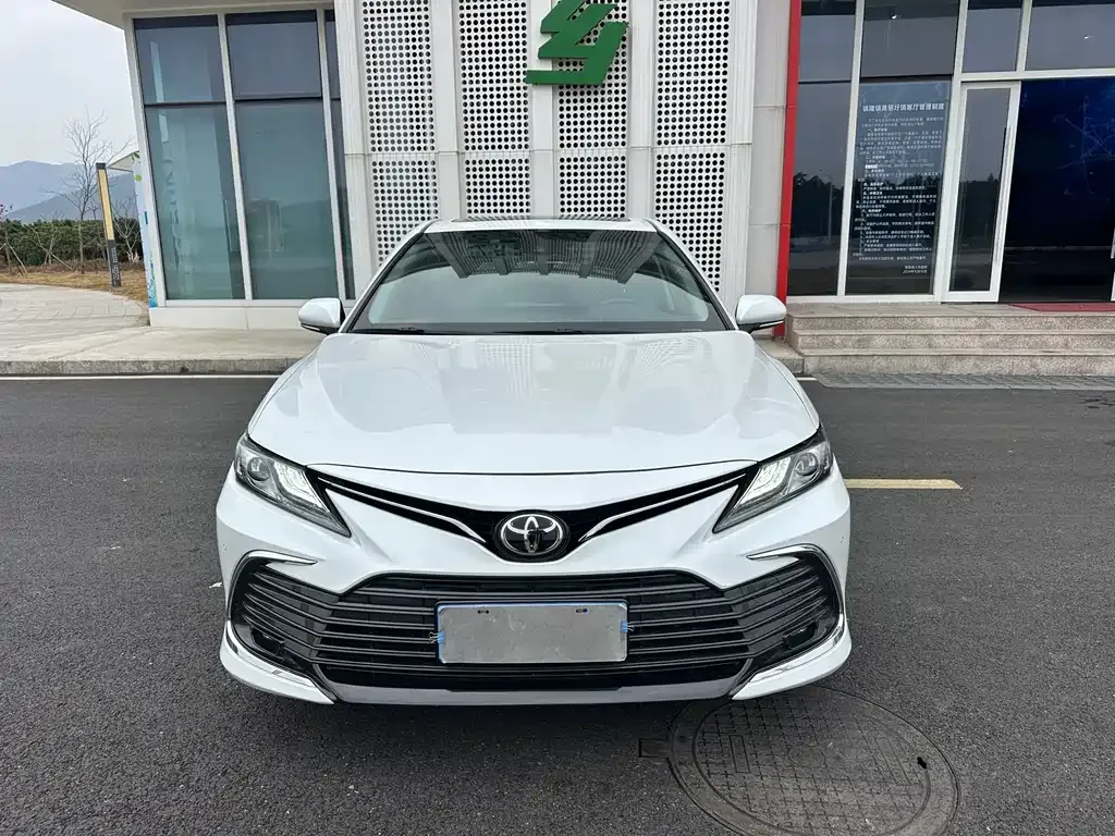 Toyota Camry 2022 из CN, фото 8