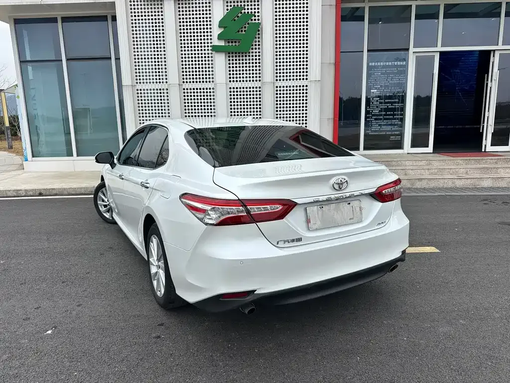 Toyota Camry 2022 из CN, фото 5