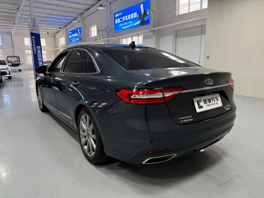Ford Taurus 2021 из CN, фото 10