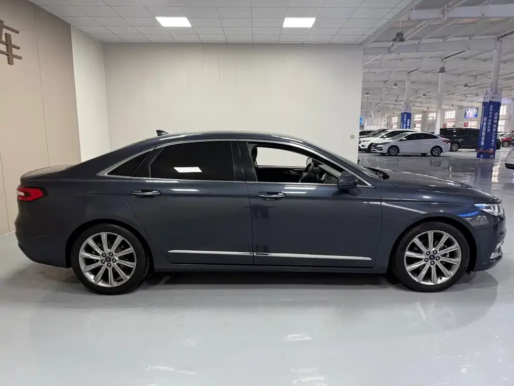 Ford Taurus 2021 из CN, фото 7