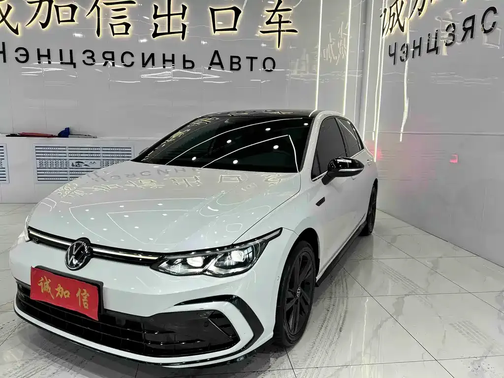Volkswagen Golf 2023 из CN, фото 1