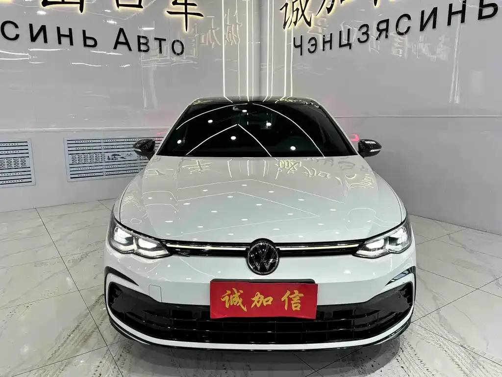 Volkswagen Golf 2023 из CN, фото 7