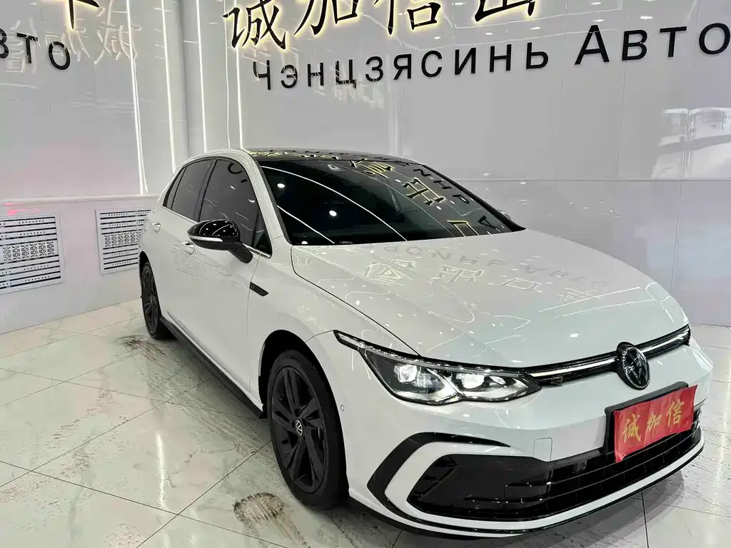 Volkswagen Golf 2023 из CN, фото 8