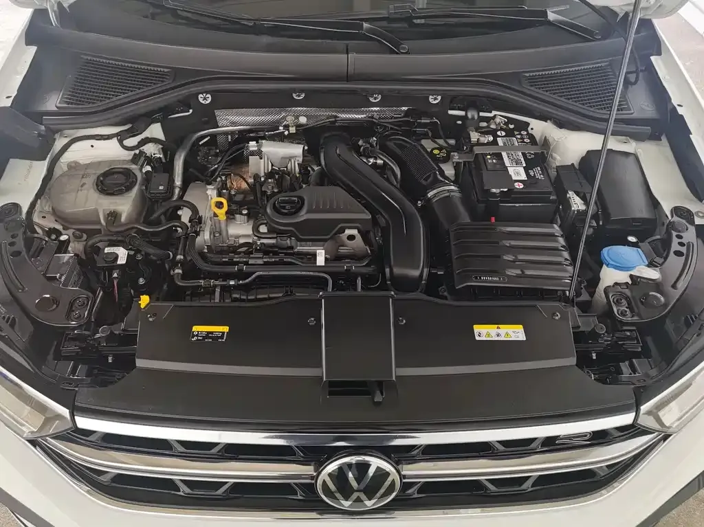 Volkswagen T-Roc 2023 из CN, фото 4